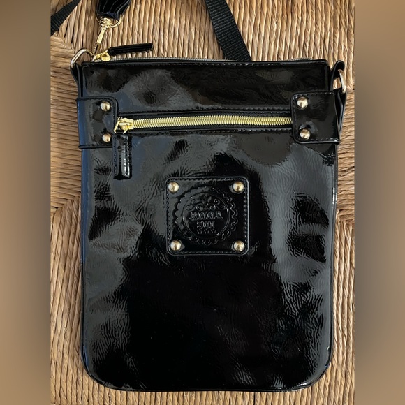 Anna Sui XTarget Crossbody Bag Patent Finish Black & Gold Hardware Adjustable - Picture 3 of 15